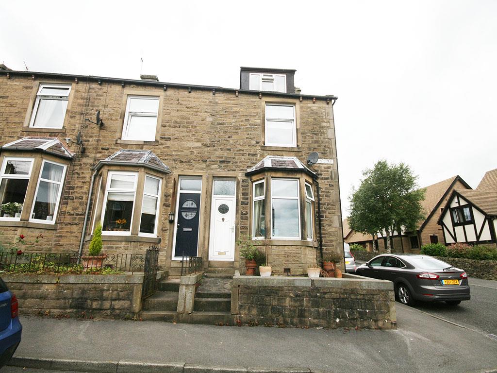 4 bedroom end terrace house Let Agreed in Barnoldswick - Main Image